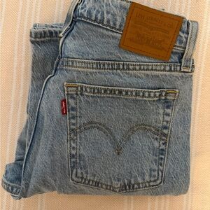 Levi's premium wedgie bootcut women’s jeans light wash denim size 28 waist
